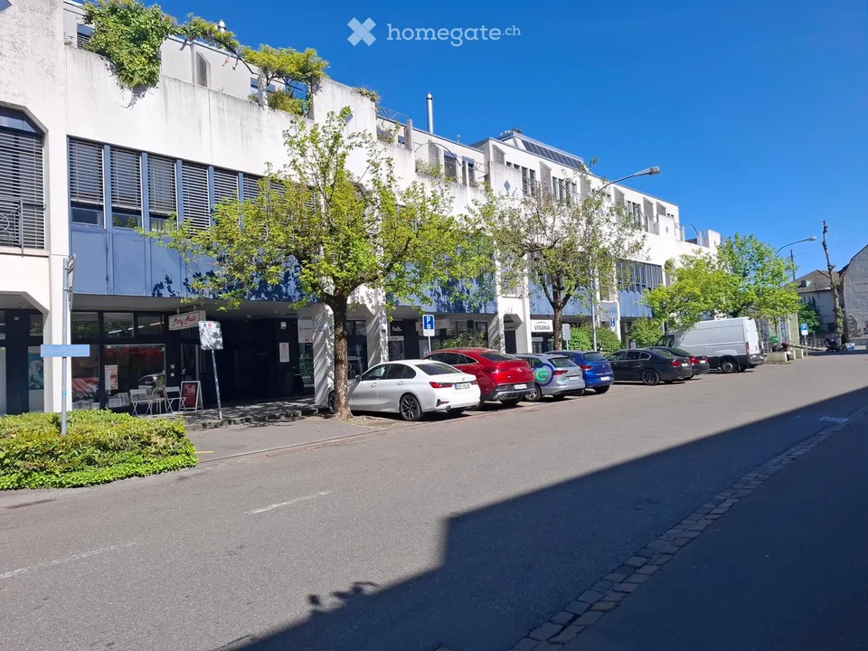 Tolles, modernes Ladenlokal an absoluter Toplage - 1 Minute vom Bahnhof Dietikon