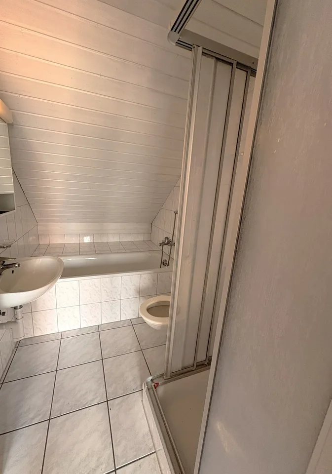 Attraktive 3.5-Zimmer-Attikawohnung mit grosser Terrasse in Oensingen – Foto 6 von 9