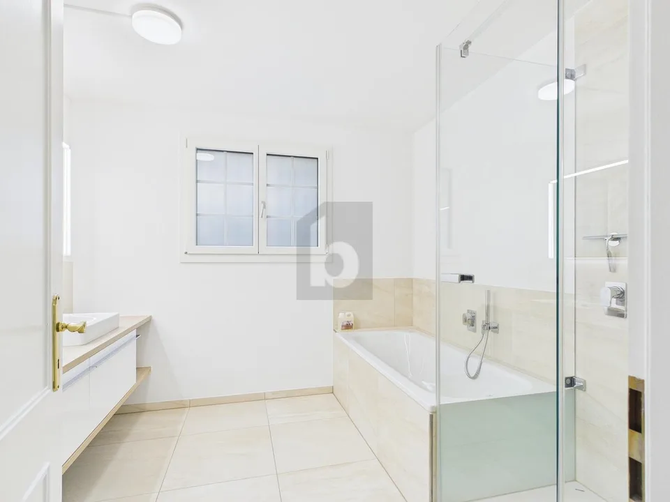 Au meilleur emplacement avec piscine et vue panoramique !