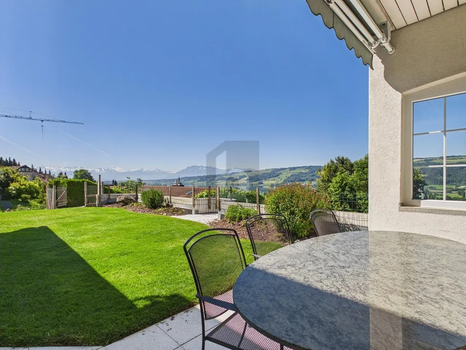 Au meilleur emplacement avec piscine et vue panoramique !