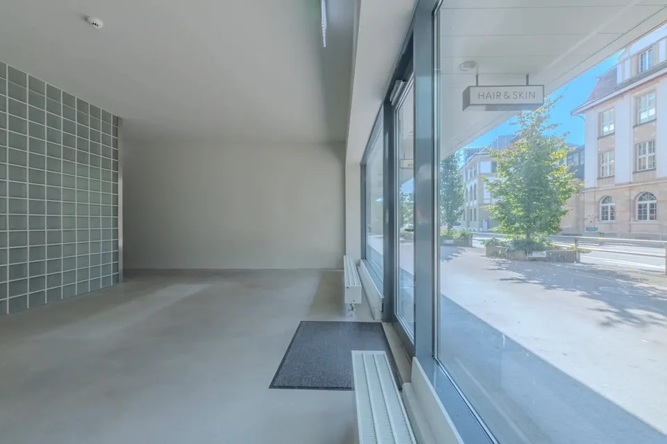 Espace commercial moderne d'environ 115 m² dans un excellent emplacement à Olten