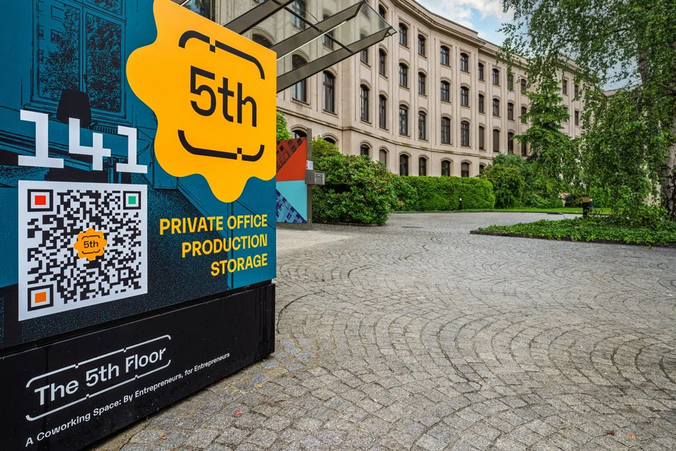 BUREAUX PRIVES (à partir de 10m2) AVEC TOUT À PARTIR DE CHF 549 - SANS DÉPÔT !