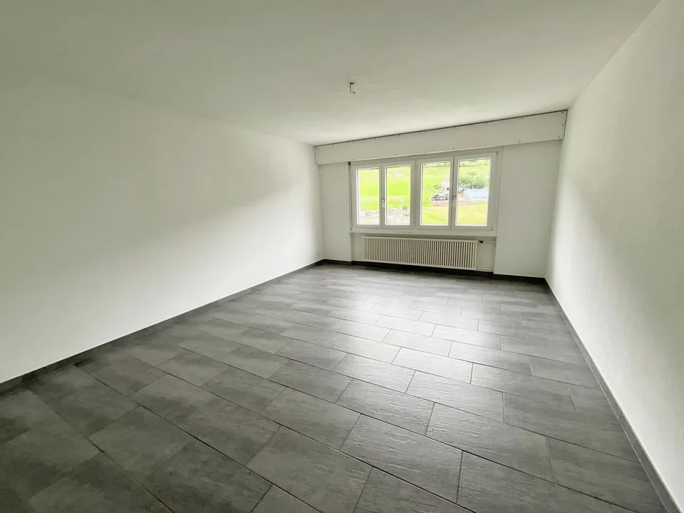 Luminoso appartamento di 4,5 locali con balcone