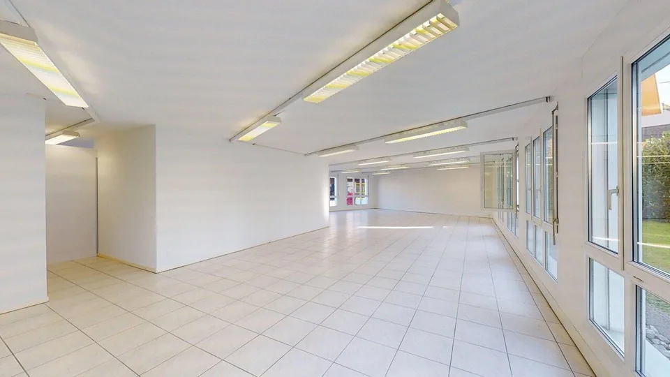 Ideal für Ihr Geschäft - Gewerbefläche oder Büro in Kölliken