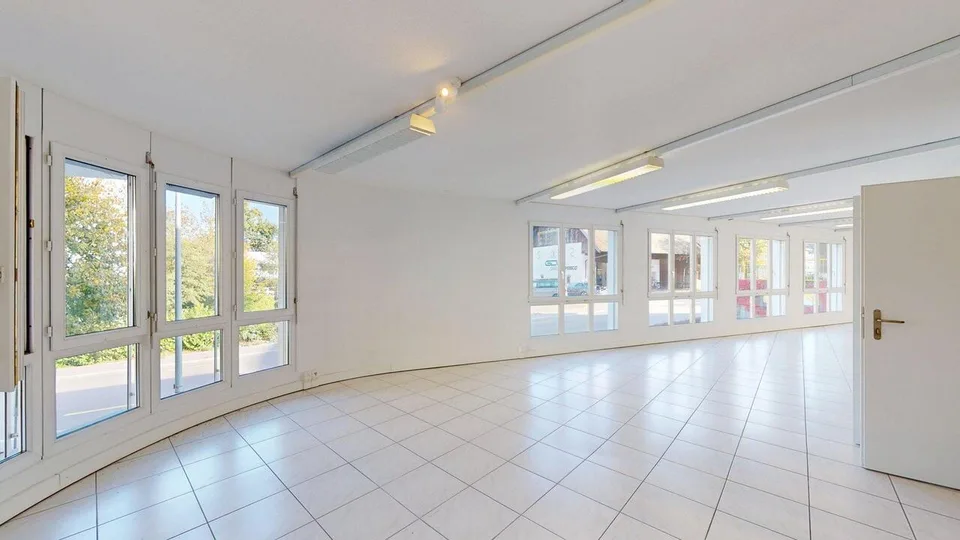 Ideale per la tua attività - spazio commerciale o ufficio a Kölliken – foto 9 di 13