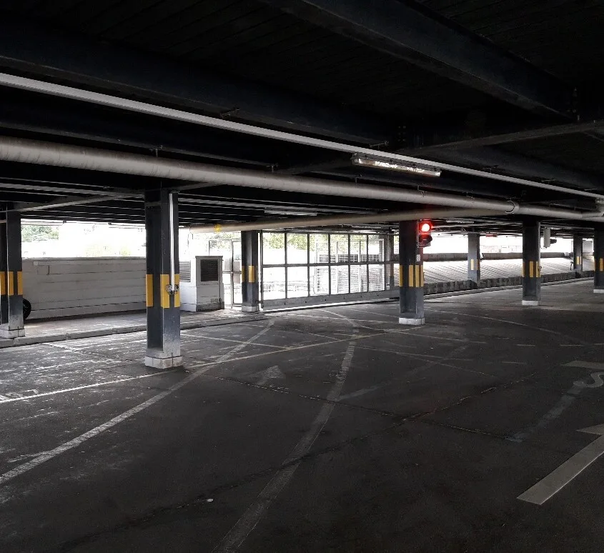 Covered parking spaces near Flon