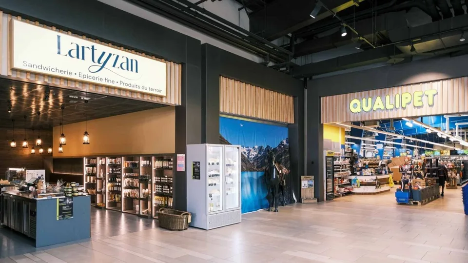 Arcade, Gewerbe, Showroom von 103 m2 zur Miete in Uvrier