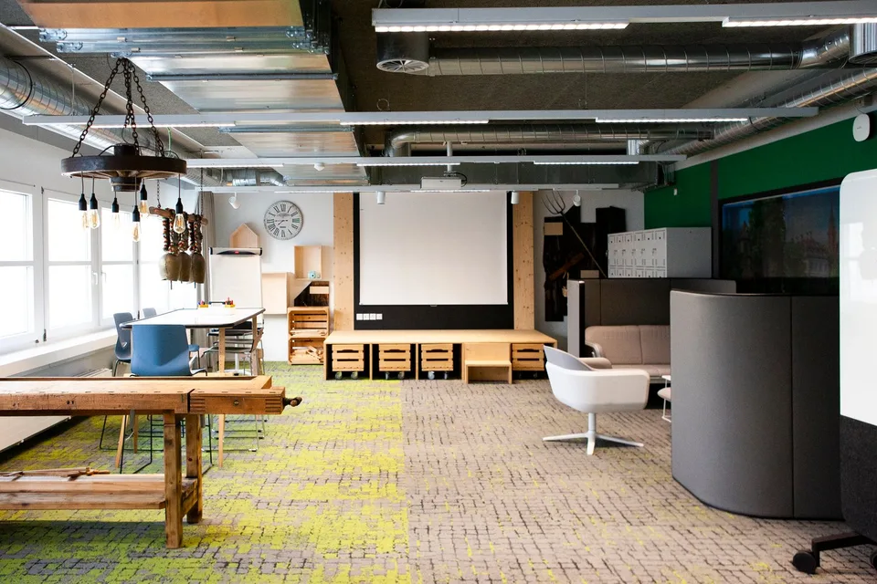 FESTER ARBEITSPLATZ AB CHF 199 - OHNE DEPOT! – Foto 7 von 30