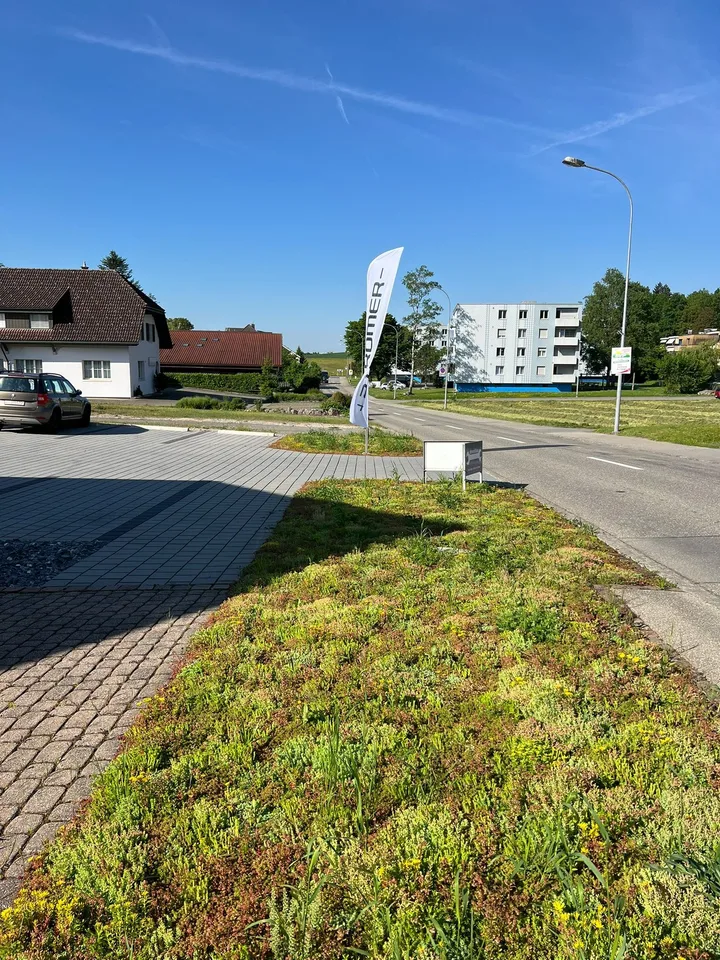 Outdoor parking space for rent!