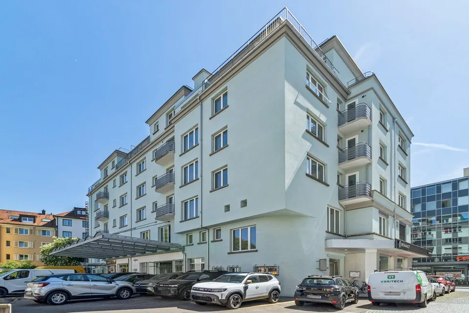 Spazi commerciali attraenti ad Albisriederplatz – utilizzabili in modo flessibile