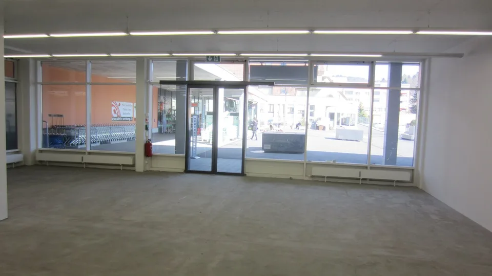 Centro Gugger Fislisbach - Spazio commerciale nel centro in affitto