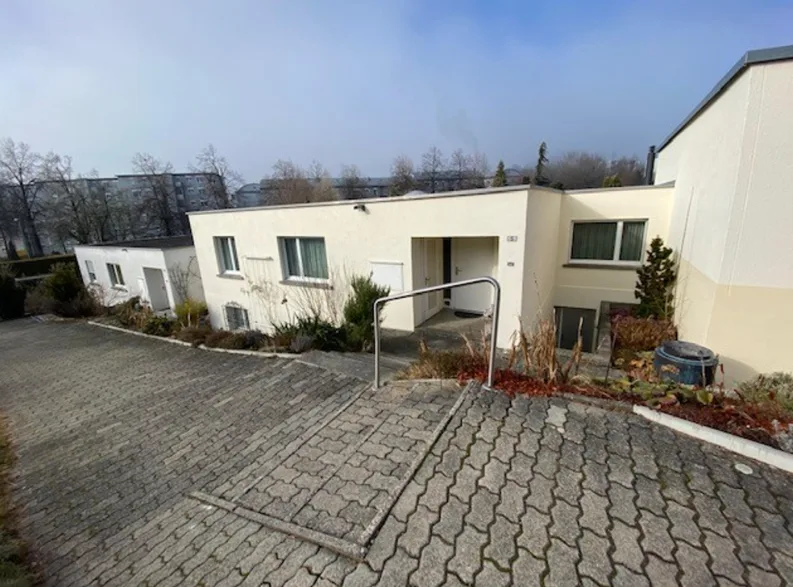 6 1/2-Zimmer-Atrium-Einfamilienhaus im Zentrum