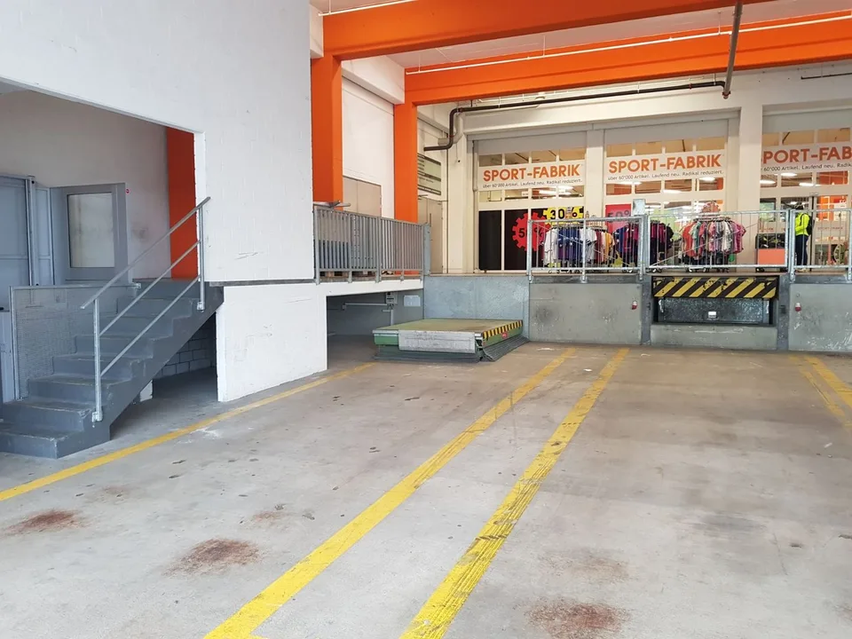 Locali di stoccaggio tra 1m3 e 40m3, flessibili e a buon prezzo in affitto. Nessun periodo di preavviso.