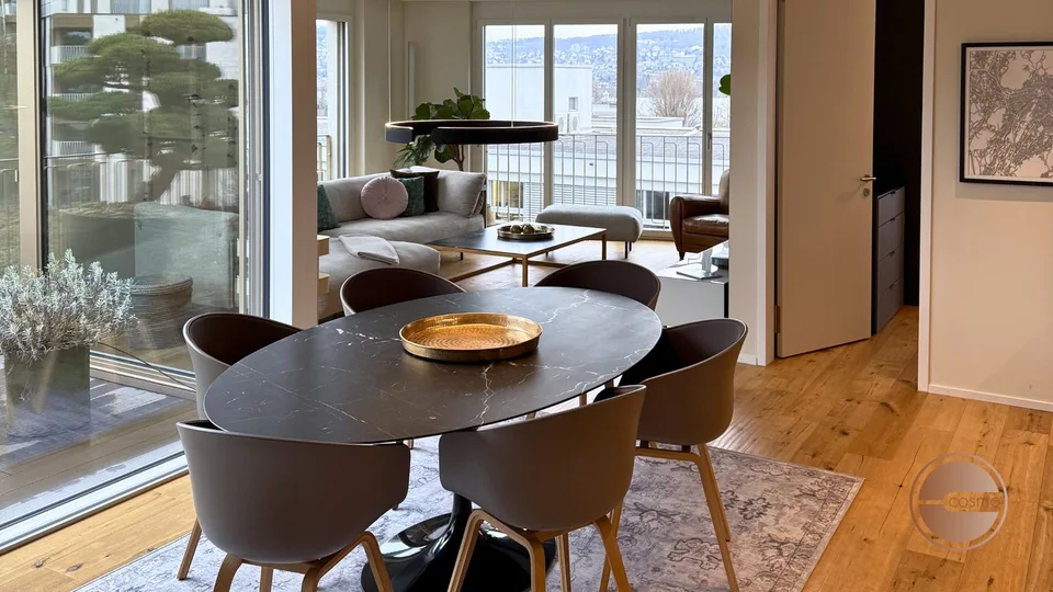 EXKLUSIVE ATTIKAWOHNUNG MIT ATEMBERAUBENDER AUSSICHT / EXCLUSIVE PENTHOUSE WITH BREATHTAKING VIEWS
