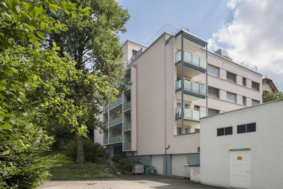 Suchen Sie ein Dach für Ihr Auto im Maihofquartier