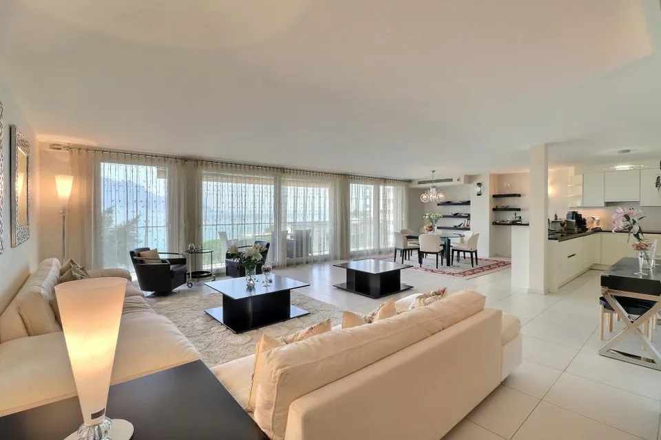 Gelegenheit - Geräumiges 4,5-Zimmer-Attikapartment im Stadtzentrum mit Panoramablick