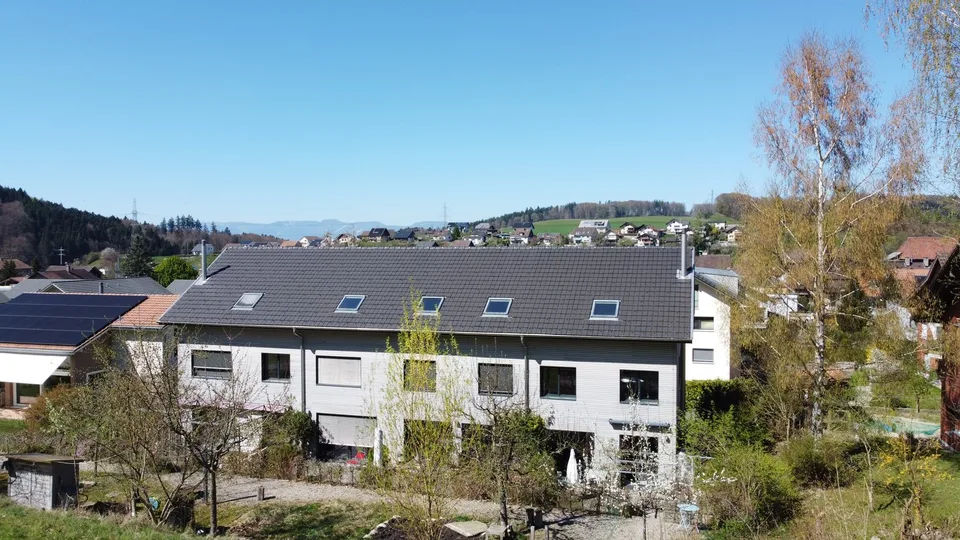 In Wynigen: Familienfreundlich - modern - grosszügig: Reihen-Eckeinfamilienhaus mit vielen Extras