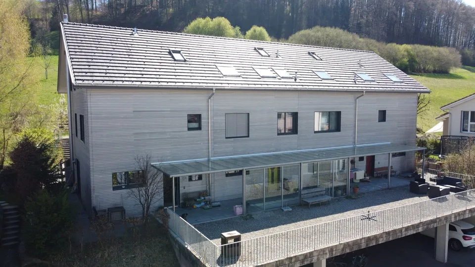 In Wynigen: Familienfreundlich - modern - grosszügig: Reihen-Eckeinfamilienhaus mit vielen Extras