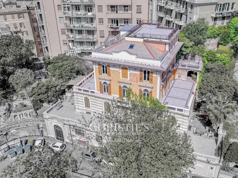 Appartement de villa historique avec terrasses spacieuses à Castelletto