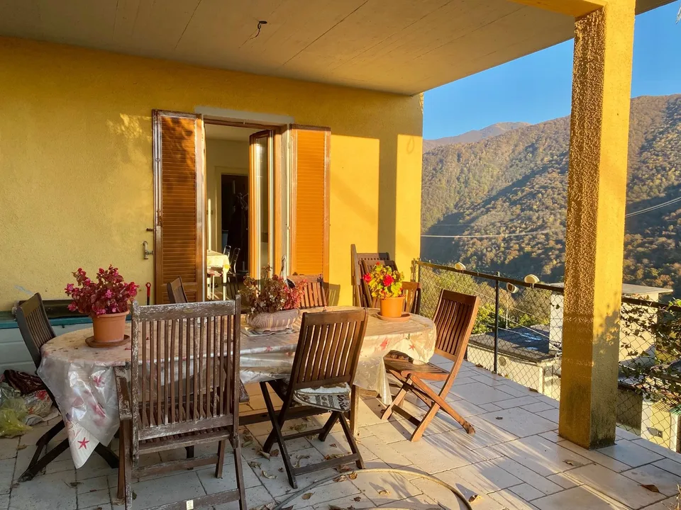 Large and renovated village house in a quiet and sunny location with lake view – photo 17 of 22