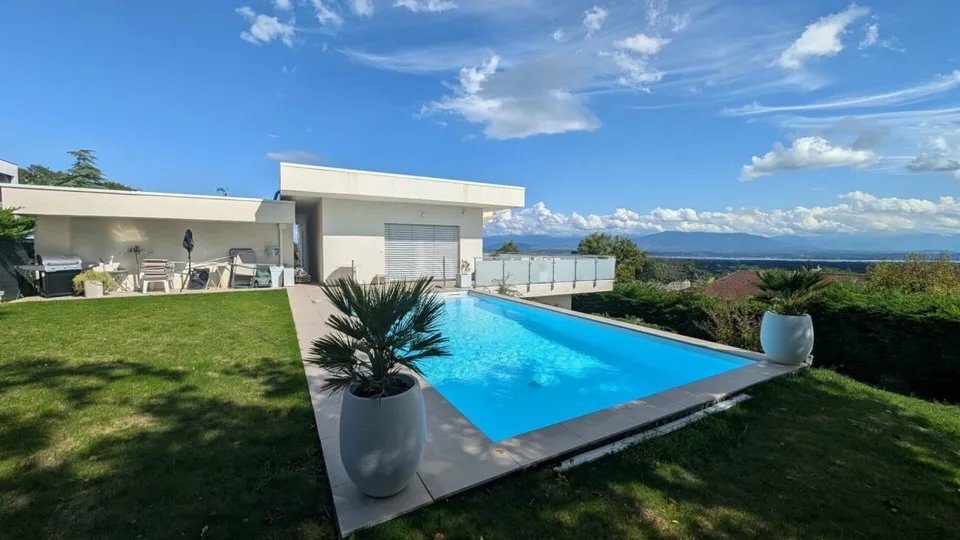 Maison Grilly 5 pièces de 195 m2 avec vue Alpes - Divonne-les-Bains
