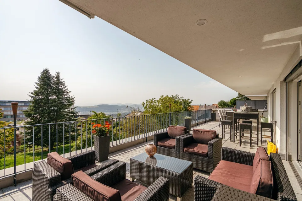 Attika-Maisonette mit Weitsicht, Ruhe und Exklusivität