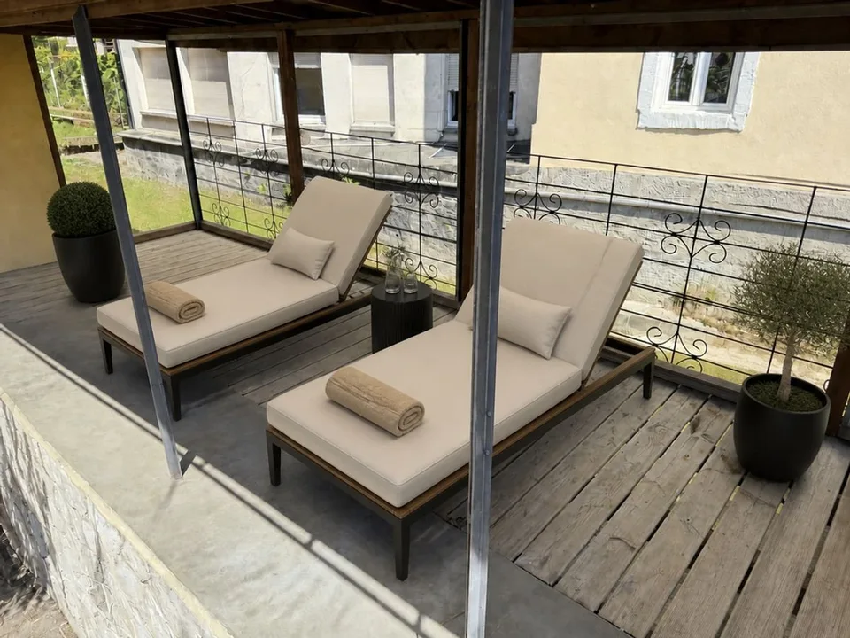 Gebäude mit 2 Wohnungen, einem Gewerberaum - 2 Schlafzimmern - 2 Parkplätzen und einer Garage/Terrasse im Zentrum des Dorfes – Foto 11 von 13