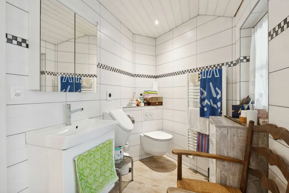 5-Zimmer-Einfamilienhaus mit Restaurant – Foto 9 von 13