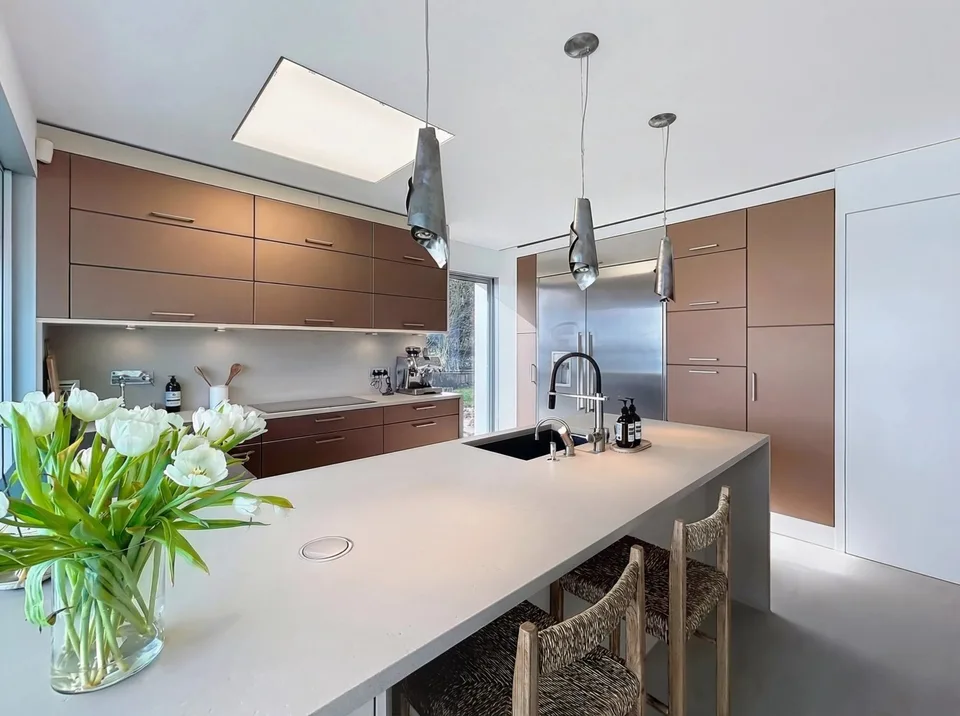Propriété contemporaine de 600 m² avec vue panoramique sur le lac
