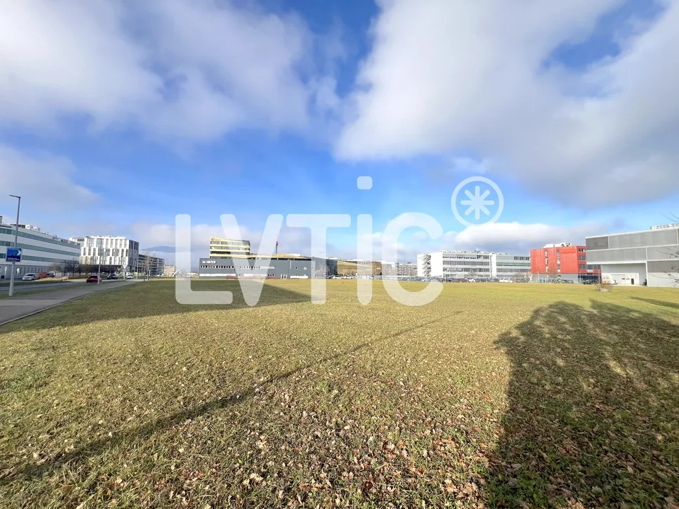 Terreno industriale di 10'650 m2 in vendita a Yverdon-les-Bains