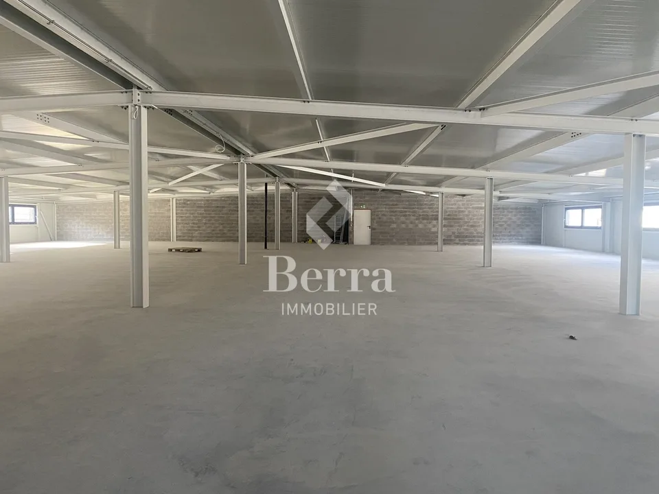 Nouvelle halle commerciale/industrielle à Fully !