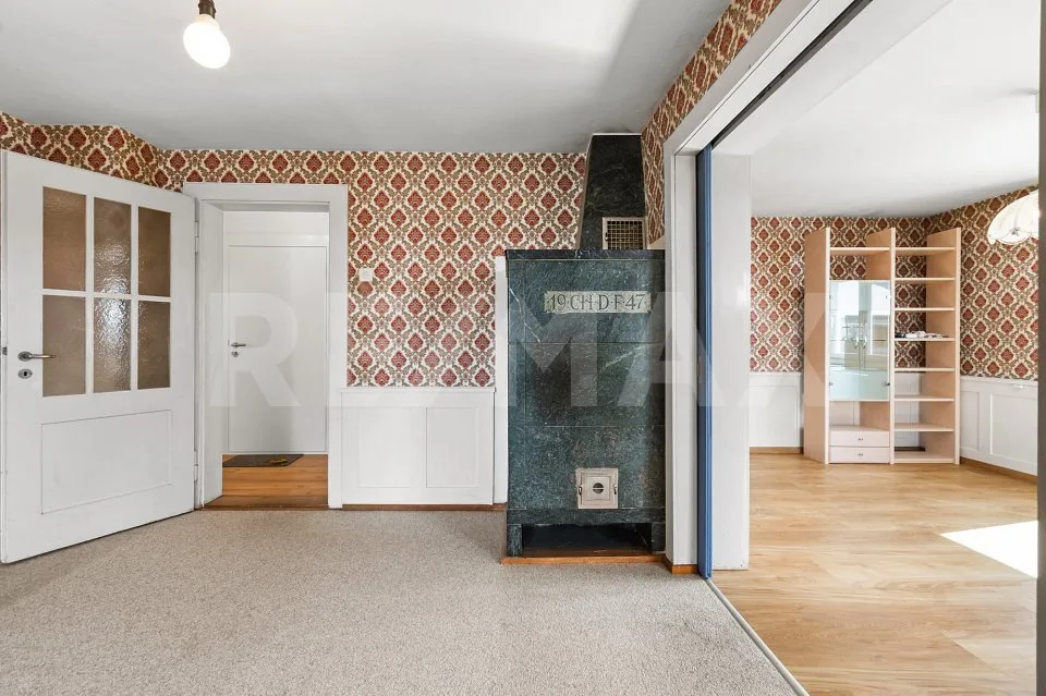 Zweifamilienhaus mit Geschichte & Potenzial in Rabius
