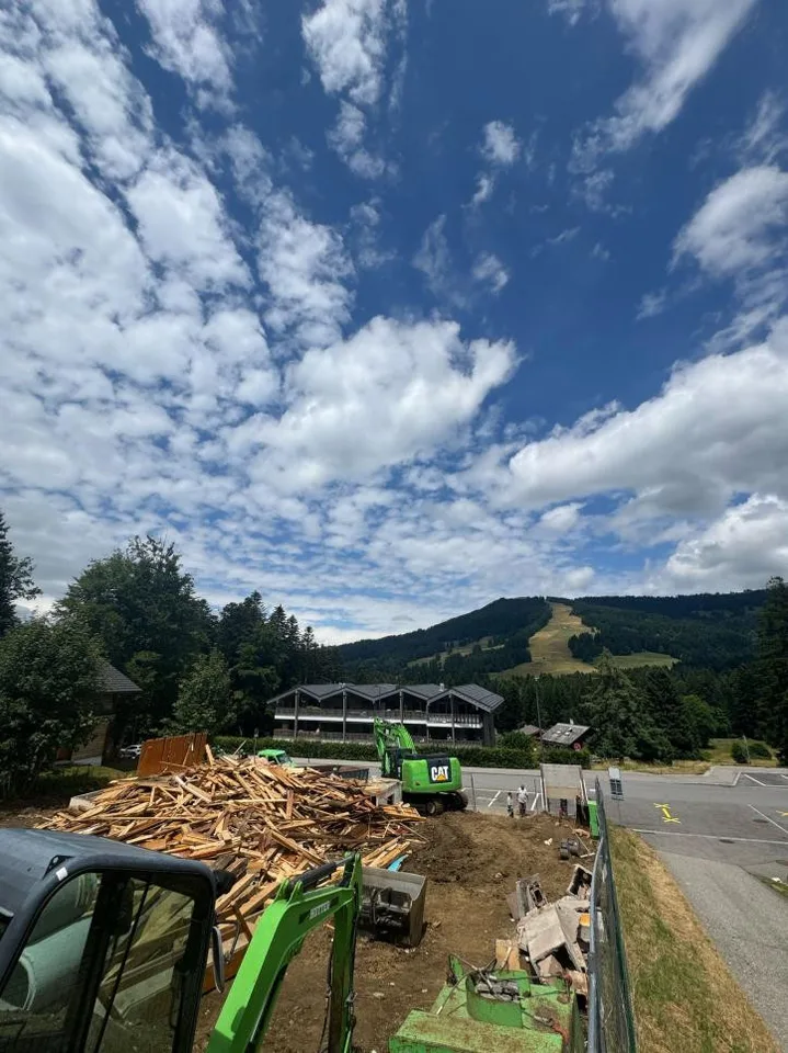 LE CHANTIER EST EN COURS  - SPLENDIDE LOGEMENT AUX PACCOTS