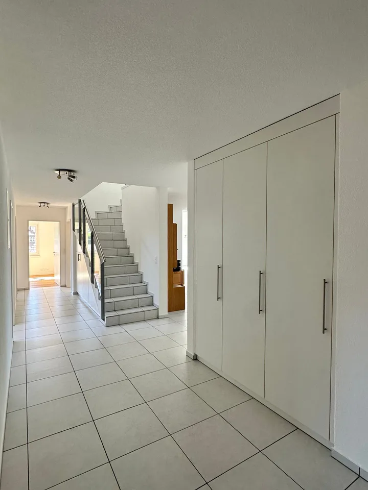 Appartement de maisonnette exclusif de 5,5 pièces avec panorama alpin à Hittnau