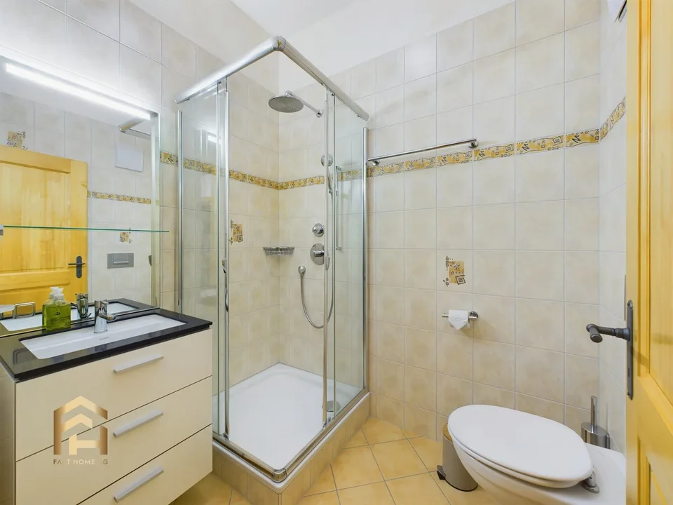 Exklusives Dachgeschoss-Duplex-Apartment mit 5,5 Zimmern – Foto 12 von 13