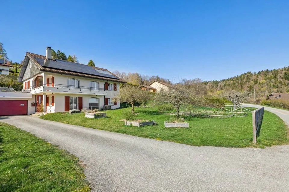 SUPERBE VILLA VUE LAC ET ALPES