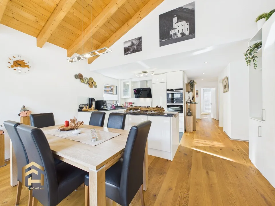 Appartement duplex exclusif de 5,5 pièces avec vue ensoleillée sur les Alpes