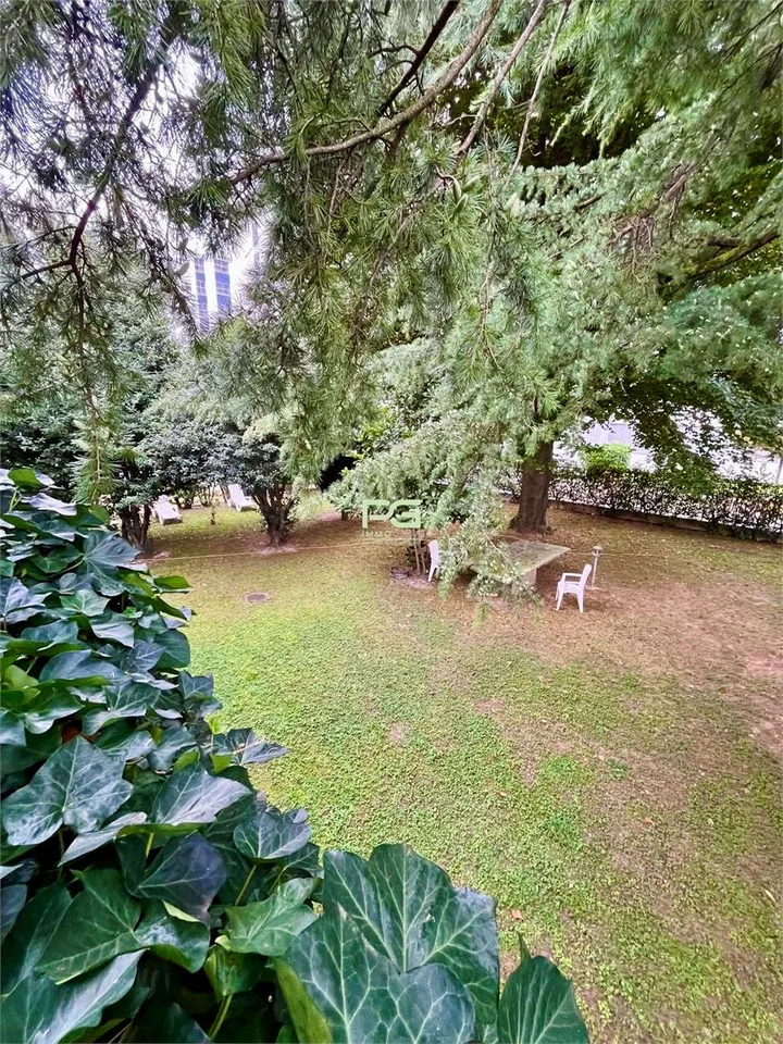 Casa di 3 appartamenti con grande giardino