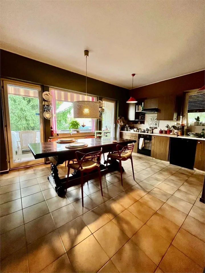 Maison de 3 appartements avec grand jardin – photo 8 sur 9