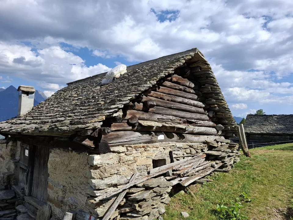 Verkauf von Rustico in den Bergen von Semione zur Renovierung