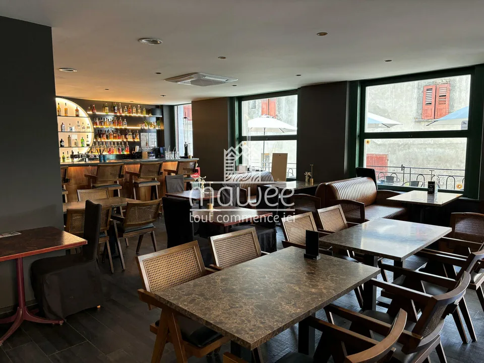 Bar-ristorante elegante e prestigioso nel cuore di Fully!