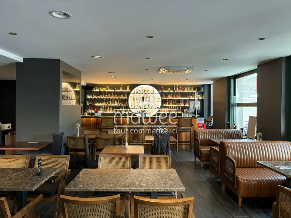 Bar-ristorante elegante e prestigioso nel cuore di Fully!