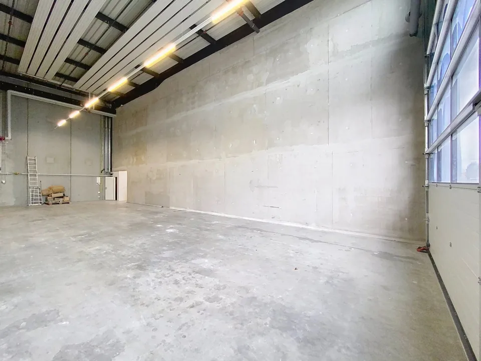 New industrial surfaces for sale – photo 8 of 9
