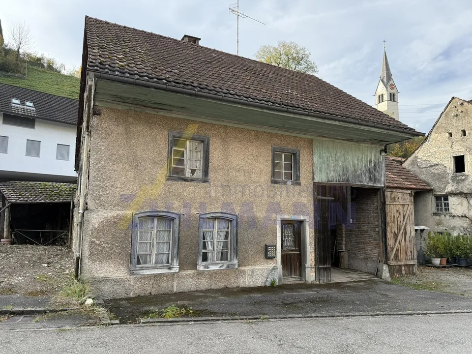 Casa da ristrutturare nel cuore di Würenlingen