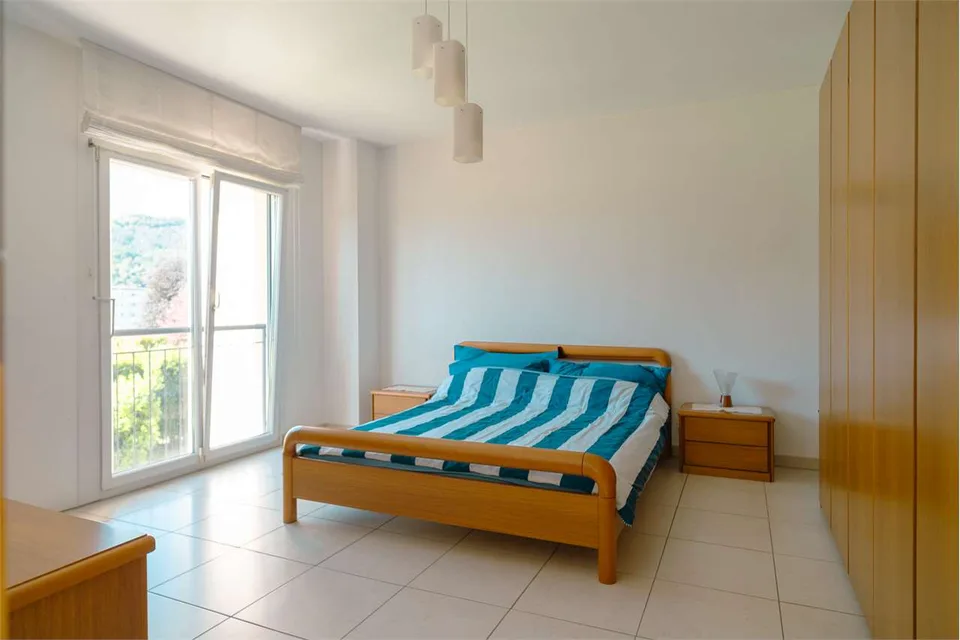 Vacallo: casa contigua con giardino privato – foto 10 di 13