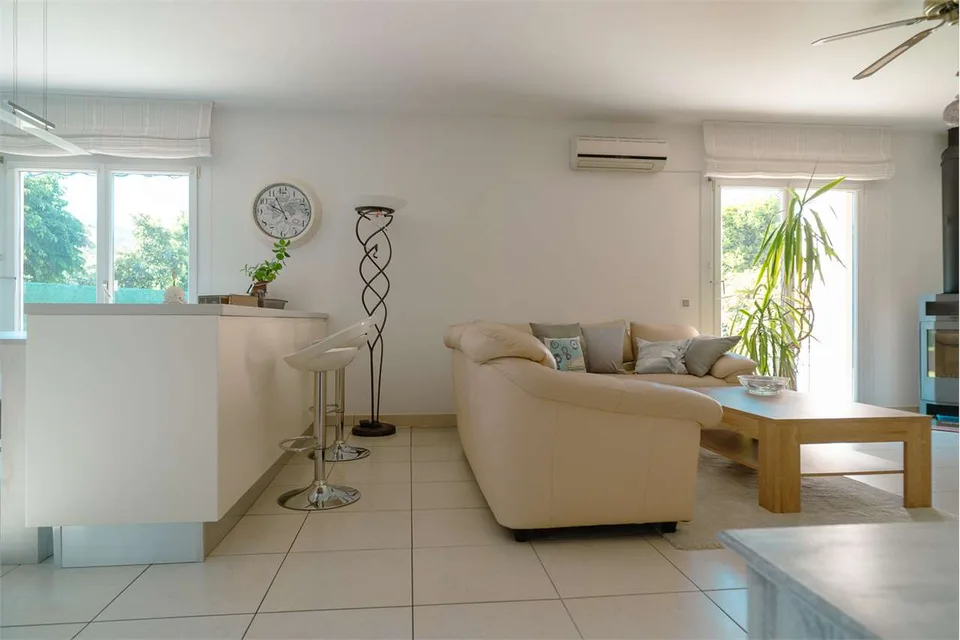 Vacallo: casa contigua con giardino privato – foto 8 di 13