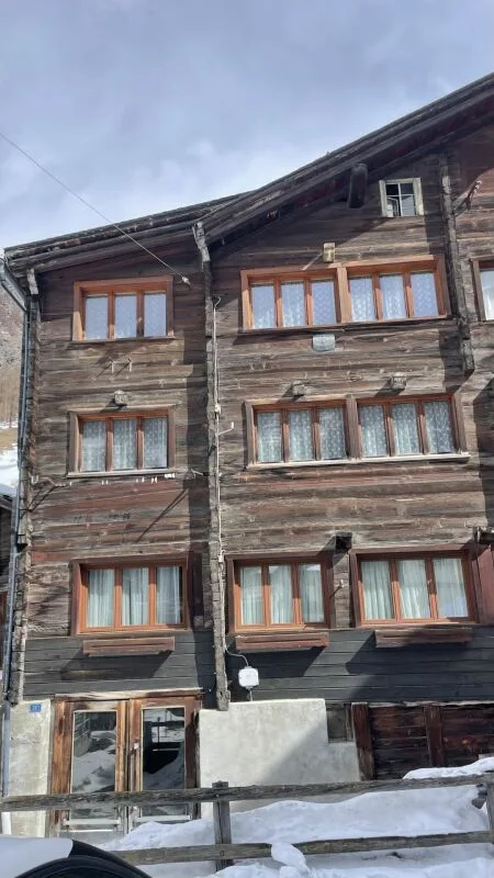 Appartamento tradizionale di 2,5 locali in una vecchia casa vallesana.