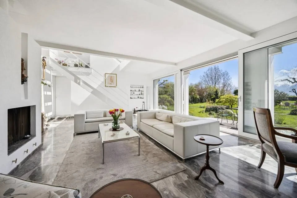 Elegante Villa mit Panoramablick auf den Genfersee in einem bevorzugten Viertel