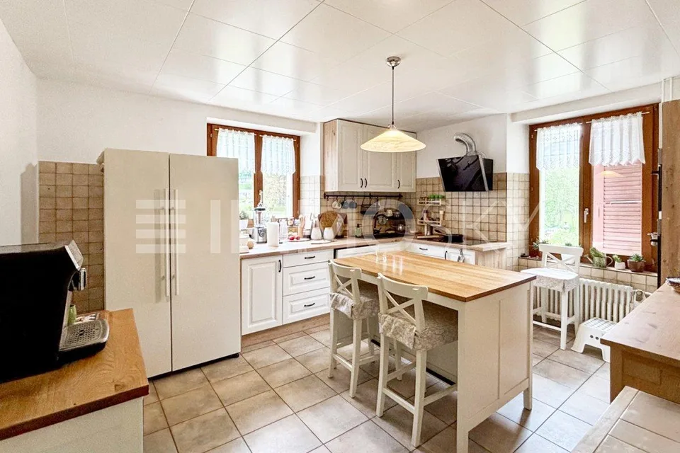 Haus mit 2 Apartments, 20 Min. von Neuchâtel