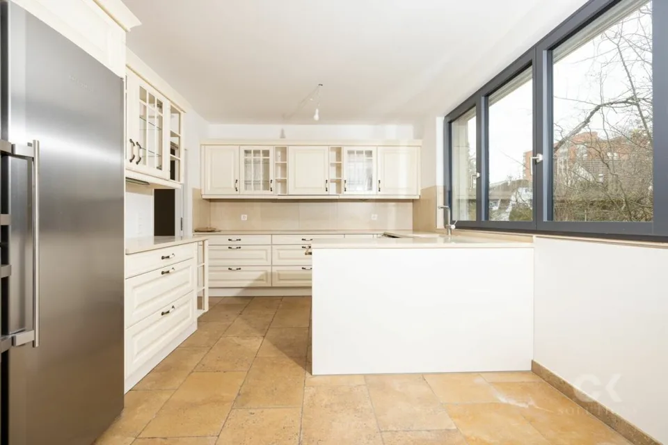 Attraktive 3.5 Zimmer-Wohnung in Allschwil bietet die perfekte Balance!
